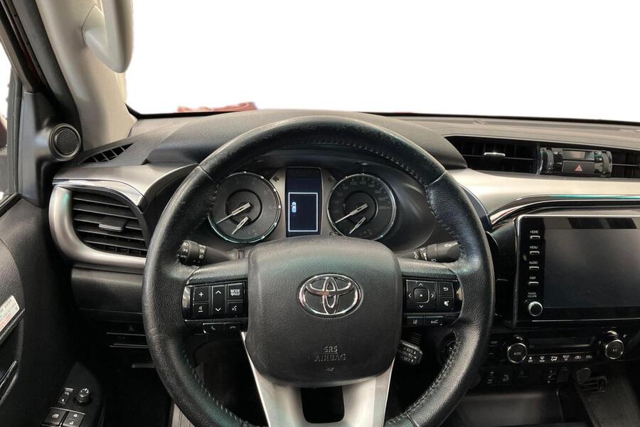 Toyota Hilux vaihtoauto