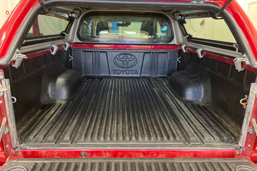 Toyota Hilux vaihtoauto