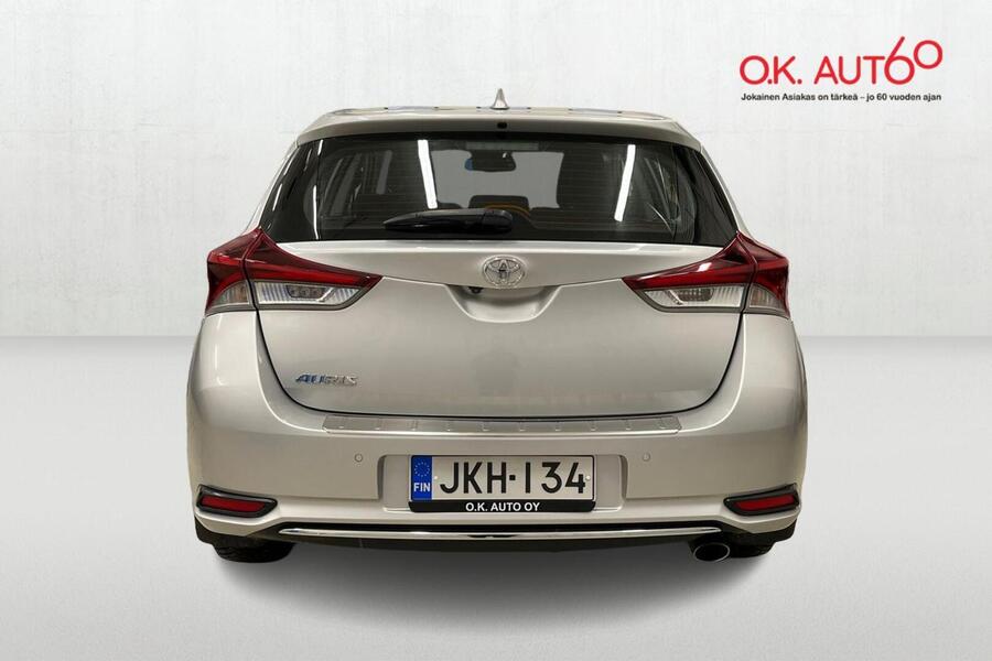 Toyota Auris vaihtoauto