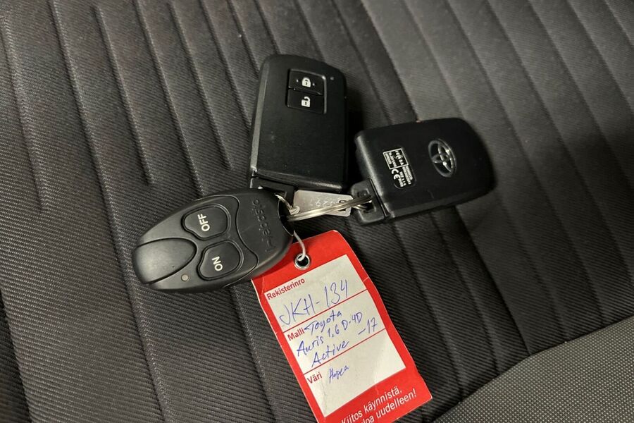 Toyota Auris vaihtoauto