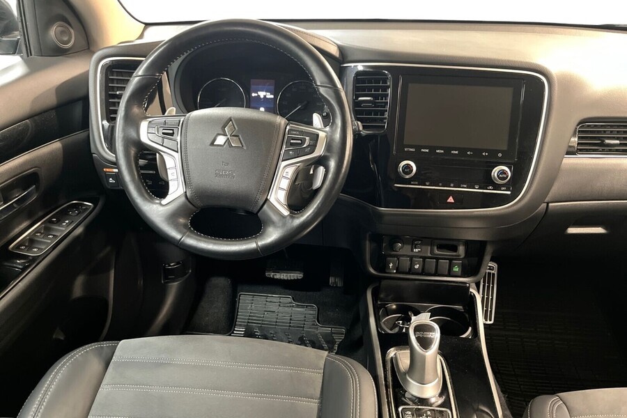 Mitsubishi Outlander PHEV vaihtoauto