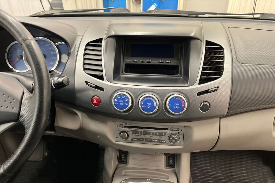 Mitsubishi L200 vaihtoauto