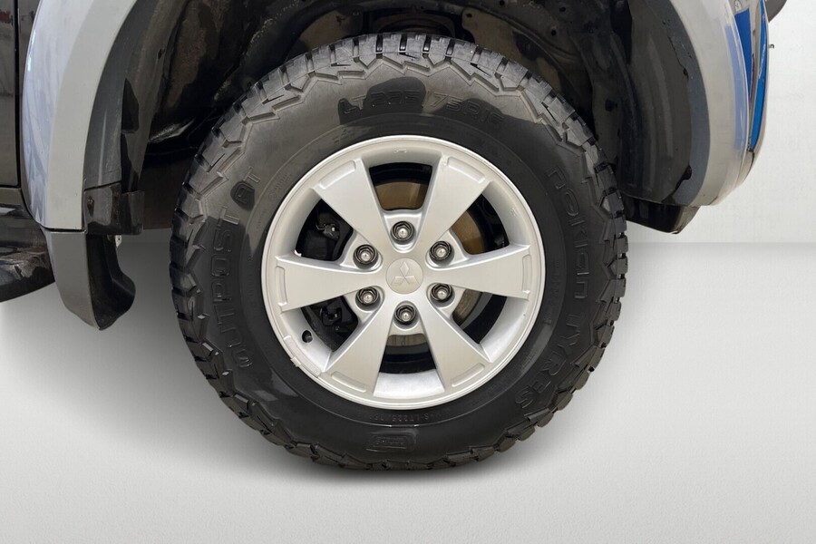 Mitsubishi L200 vaihtoauto