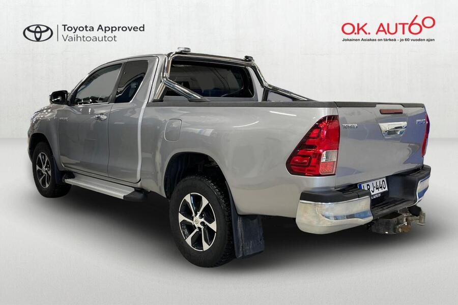 Toyota Hilux vaihtoauto