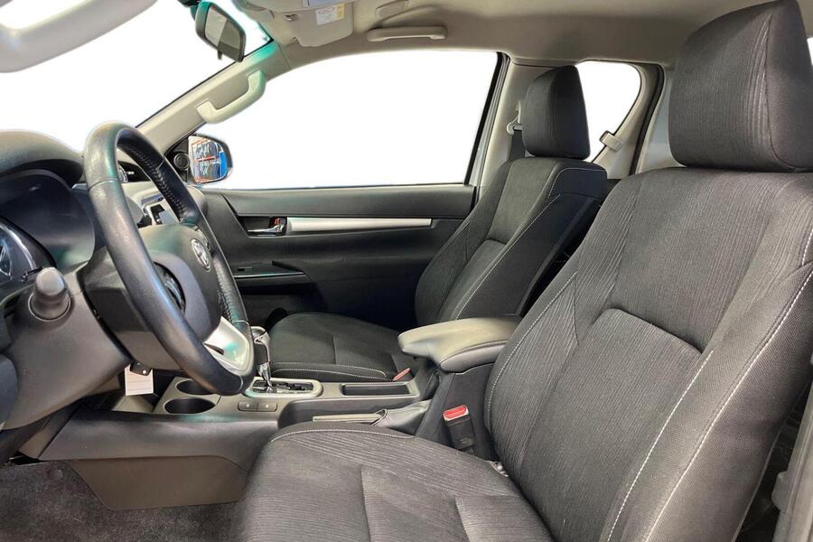 Toyota Hilux vaihtoauto