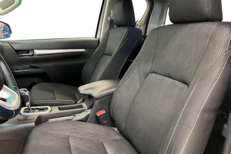 Toyota Hilux vaihtoauto