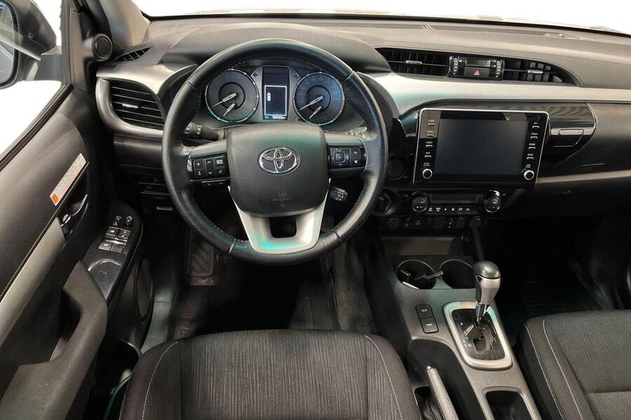 Toyota Hilux vaihtoauto