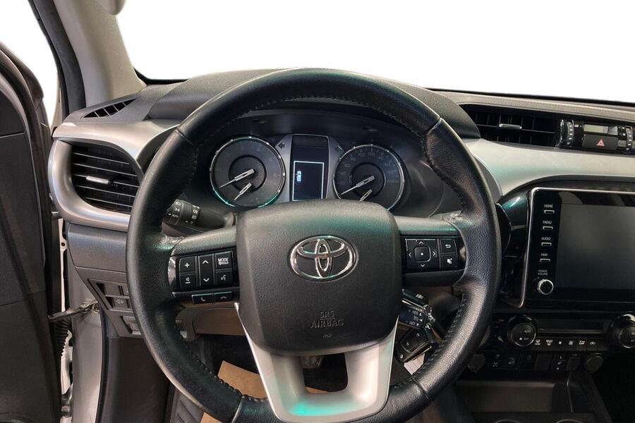 Toyota Hilux vaihtoauto