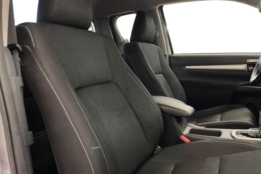 Toyota Hilux vaihtoauto