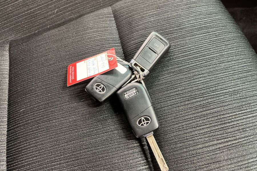 Toyota Hilux vaihtoauto