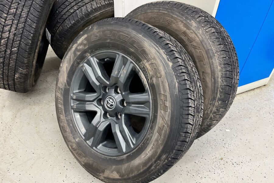 Toyota Hilux vaihtoauto