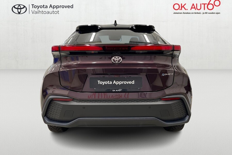 Toyota C-HR vaihtoauto