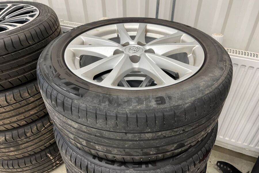 Toyota Avensis vaihtoauto