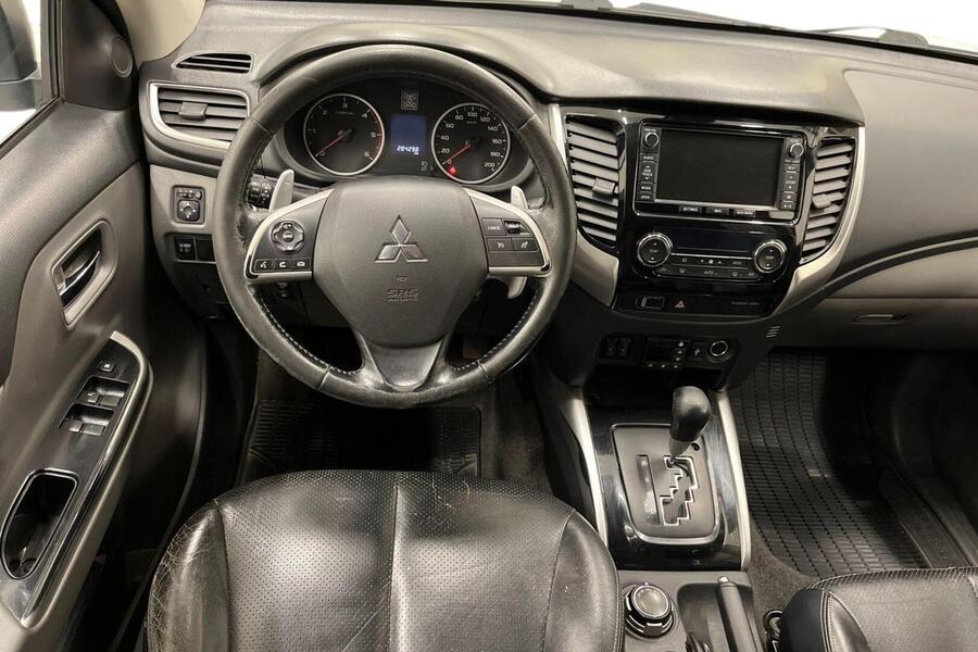 Mitsubishi L200 vaihtoauto