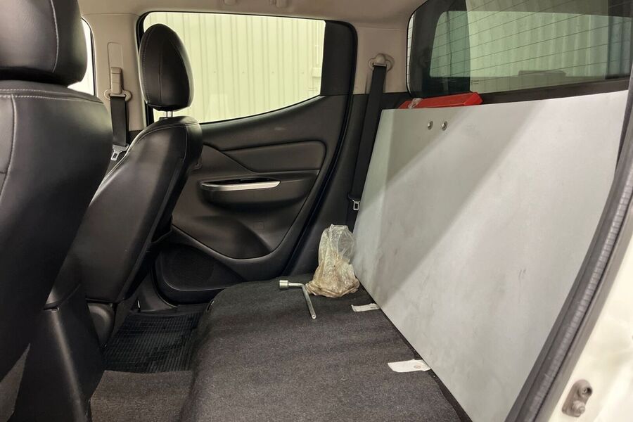 Mitsubishi L200 vaihtoauto