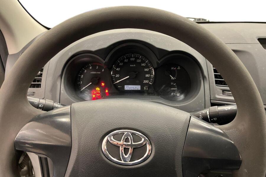 Toyota Hilux vaihtoauto