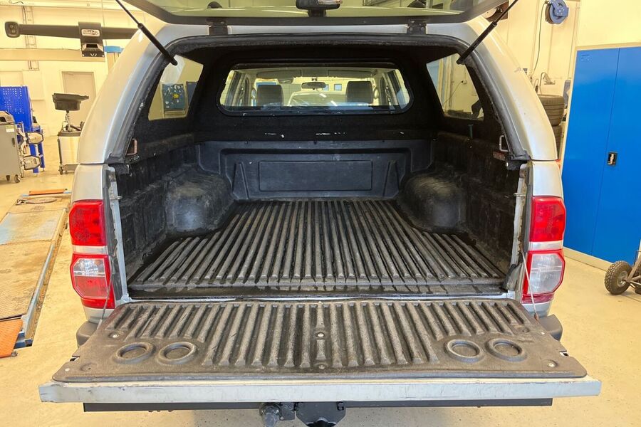 Toyota Hilux vaihtoauto