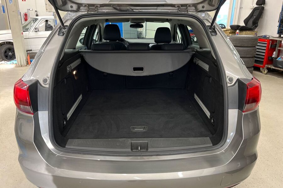 Opel Astra vaihtoauto