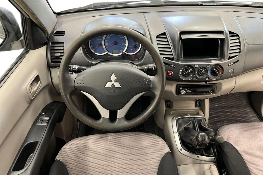 Mitsubishi L200 vaihtoauto