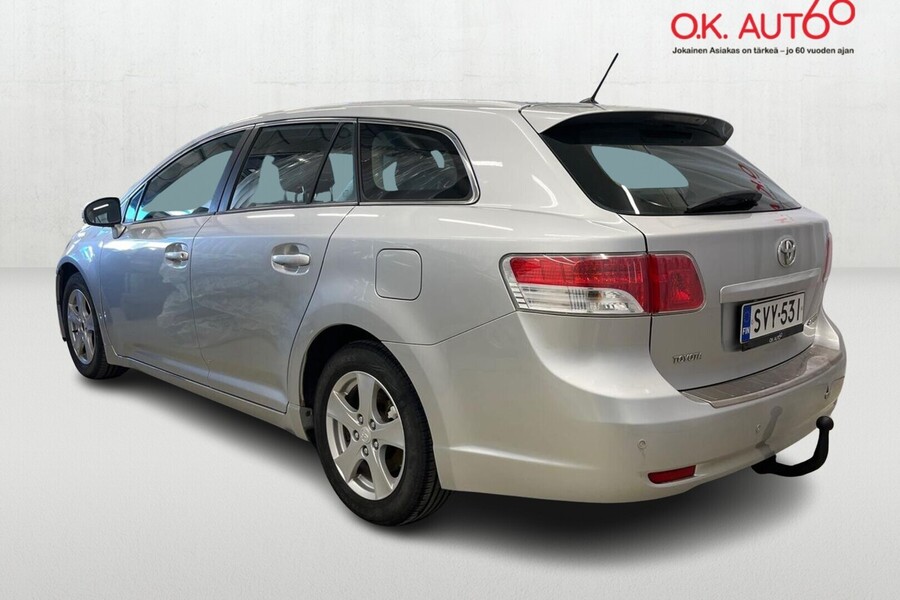 Toyota Avensis vaihtoauto