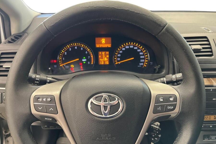 Toyota Avensis vaihtoauto