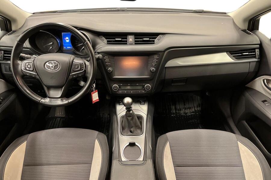 Toyota Avensis vaihtoauto