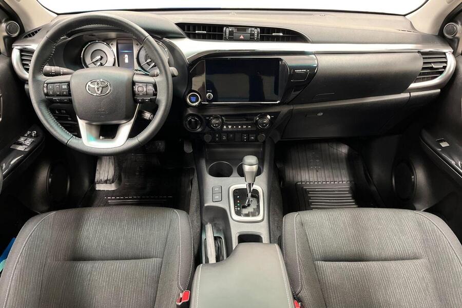 Toyota Hilux vaihtoauto