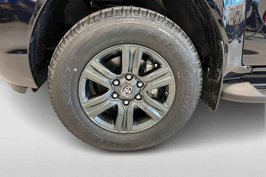 Toyota Hilux vaihtoauto