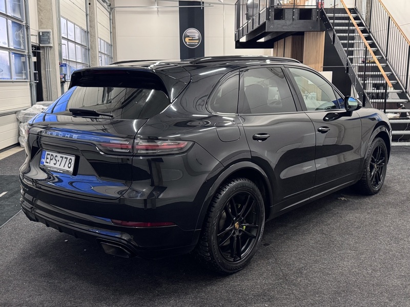 Porsche Cayenne vaihtoauto