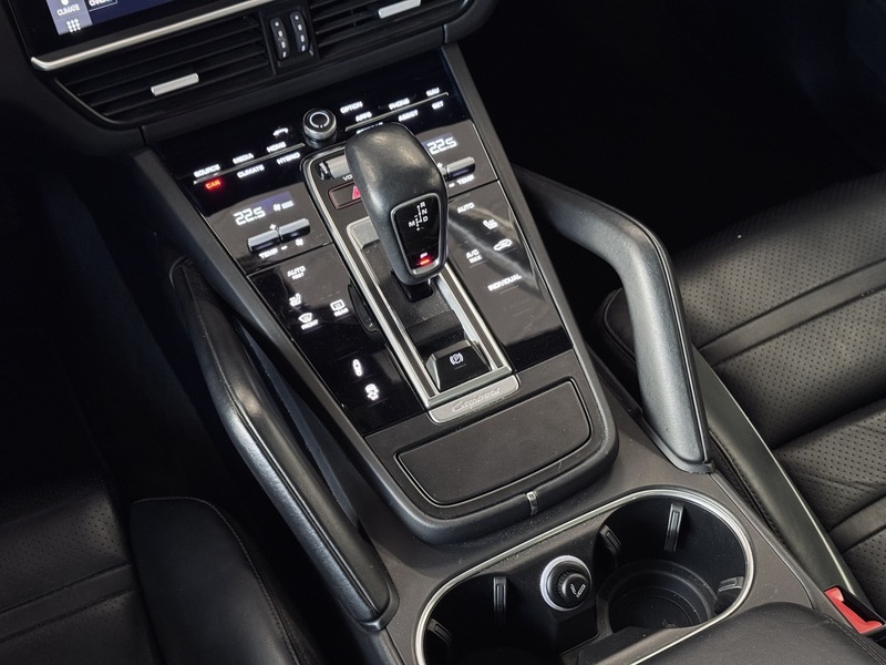 Porsche Cayenne vaihtoauto