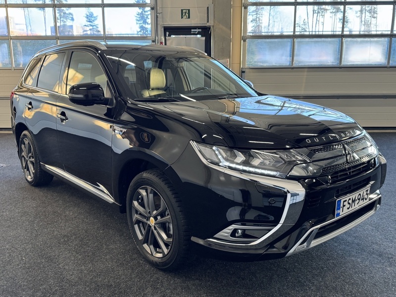 Mitsubishi Outlander PHEV vaihtoauto