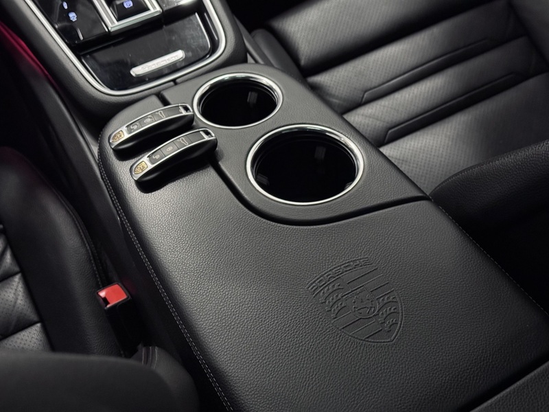 Porsche Panamera vaihtoauto