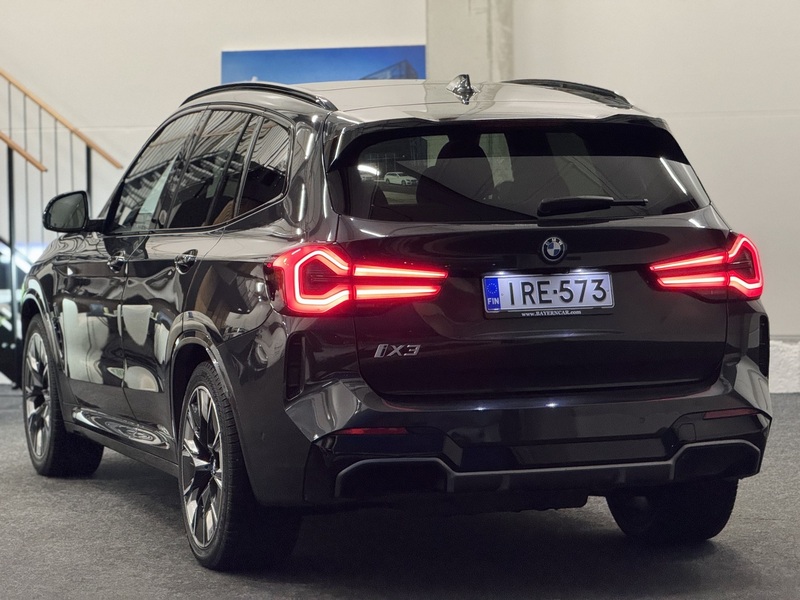 BMW iX3 vaihtoauto