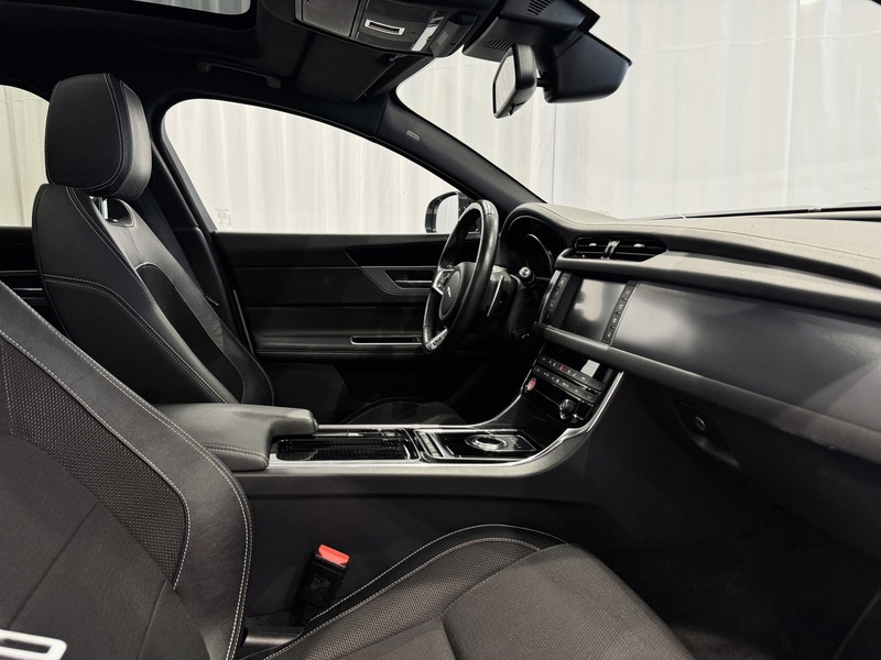 Jaguar XF vaihtoauto