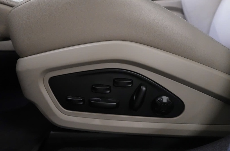 Porsche Taycan vaihtoauto