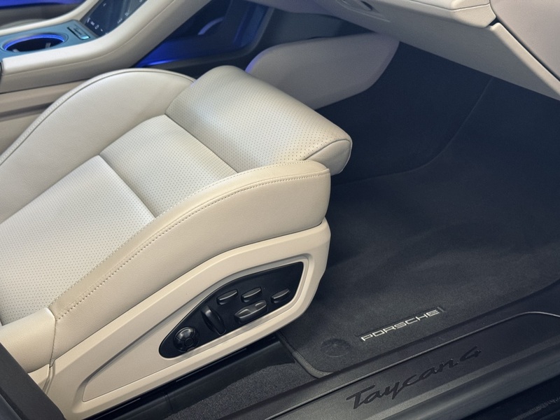 Porsche Taycan vaihtoauto