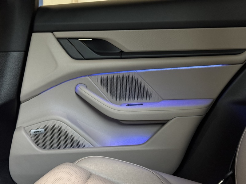 Porsche Taycan vaihtoauto