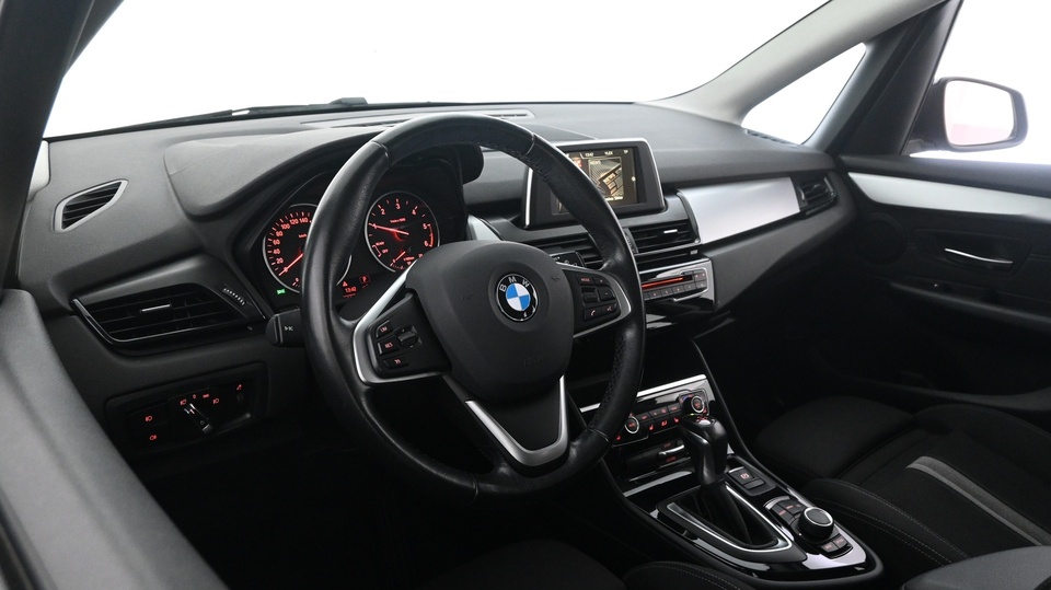 BMW 216 vaihtoauto