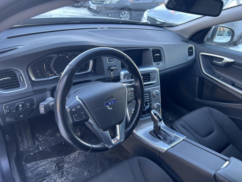 Volvo V60 vaihtoauto