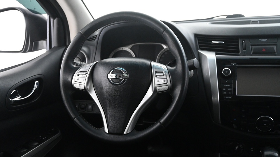 Nissan Navara vaihtoauto