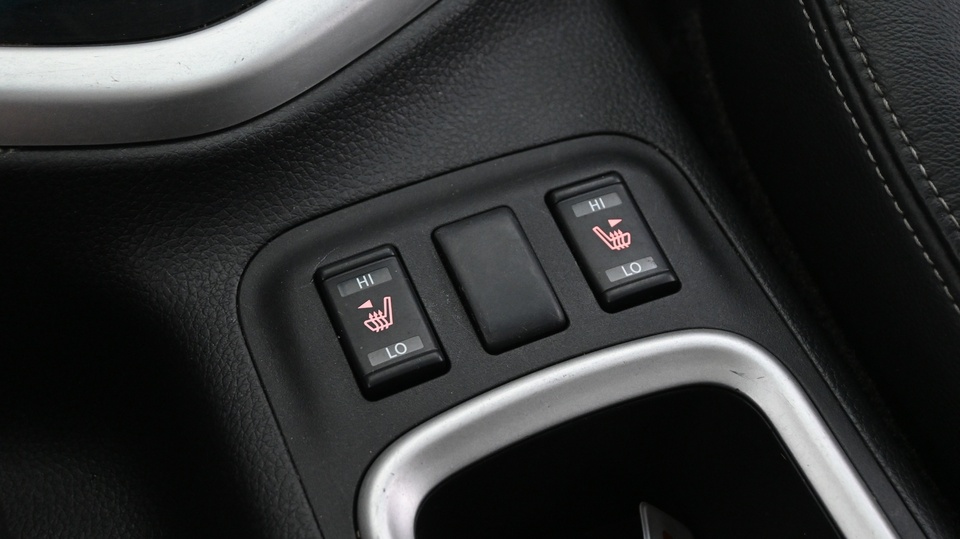 Nissan Navara vaihtoauto