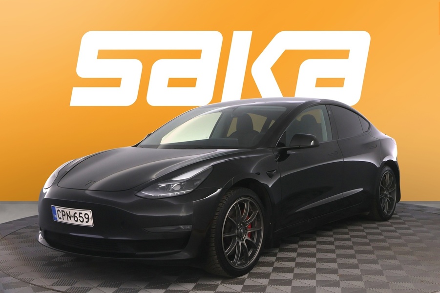Tesla Model 3 vaihtoauto