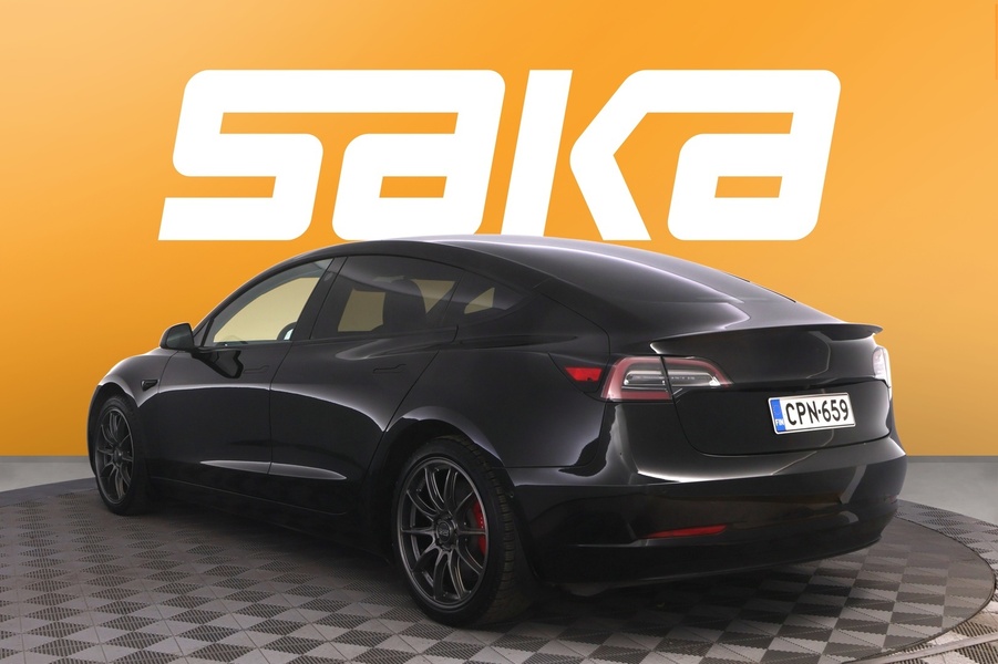 Tesla Model 3 vaihtoauto