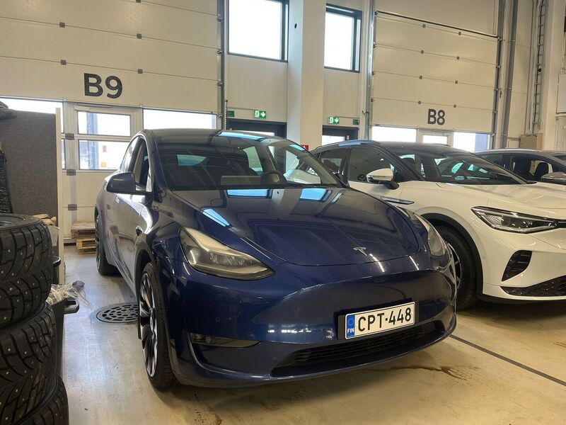 Tesla Model Y vaihtoauto