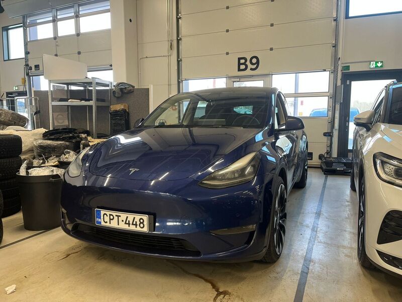 Tesla Model Y vaihtoauto