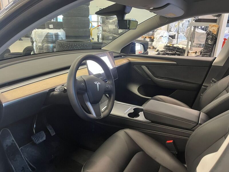Tesla Model Y vaihtoauto