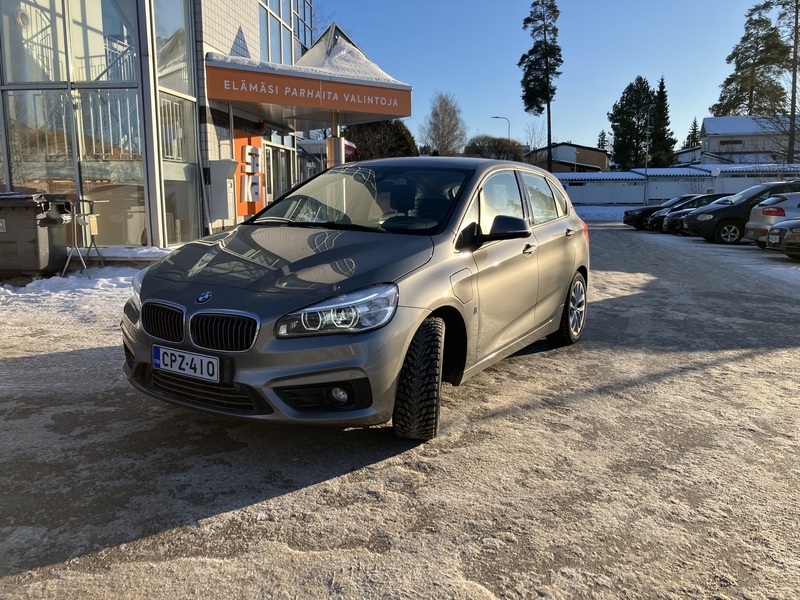 BMW 225 vaihtoauto