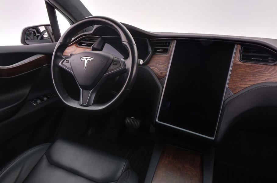 Tesla Model X vaihtoauto