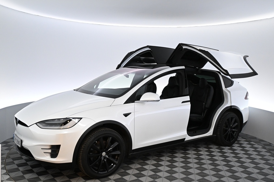 Tesla Model X vaihtoauto
