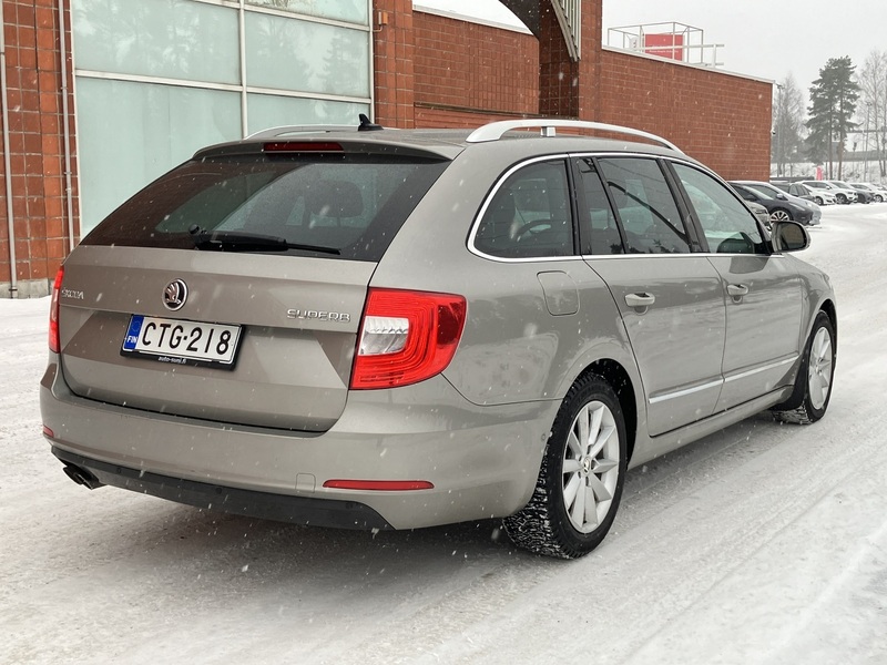 Skoda Superb vaihtoauto